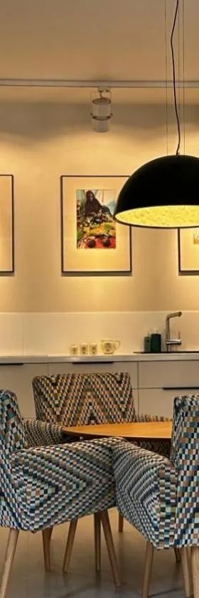 Apartament MARIA z ogródkiem i parkingiem，位于希雷姆的酒店