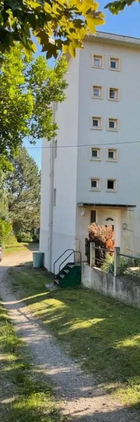 location appartement 80m2 à Rombas，位于Rombas的酒店