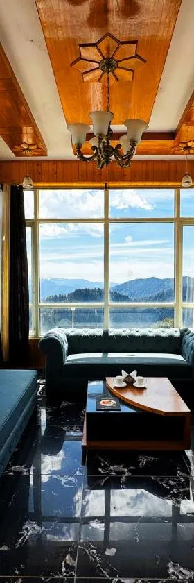 Hawk Eye Resort，位于西姆拉的酒店