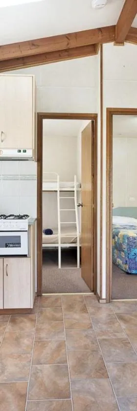 Coachstop Caravan Park，位于梅特兰的酒店