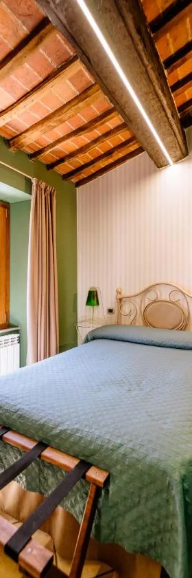 B&B Da Nada Locanda Toscana，位于罗卡蒂德里的酒店