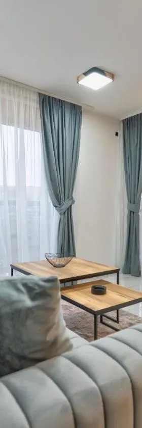 Golden Panorama Spa & Wellness，位于兹拉蒂博尔的酒店