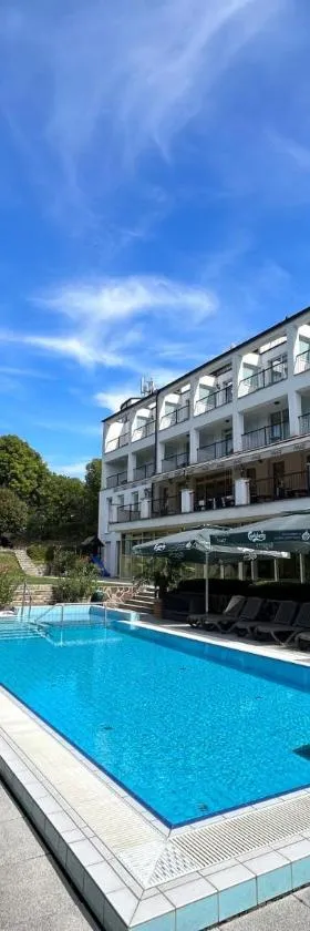 卡里姆布拉高级健康酒店，位于米什科尔茨道波曹的酒店
