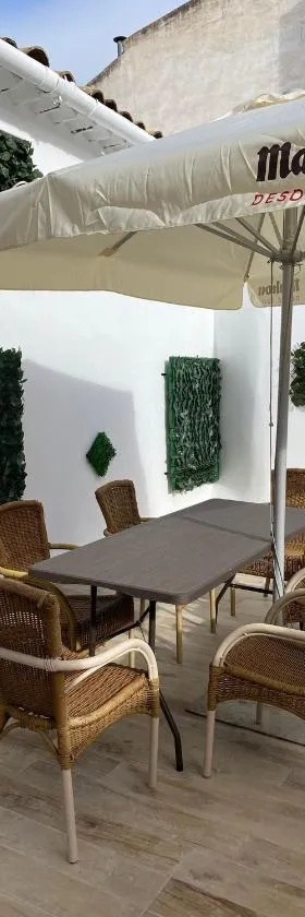 Alojamientos Capri，位于克萨达的酒店