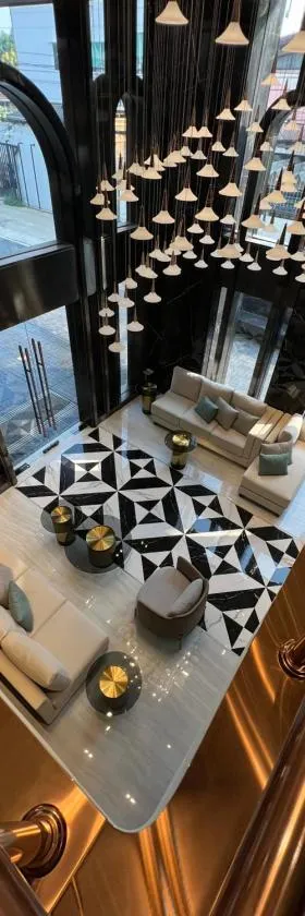 ARNI Skye Hotel，位于曼谷的酒店