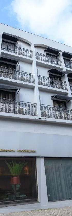 Hotel Colonial，位于伊塔佩蒂宁加的酒店