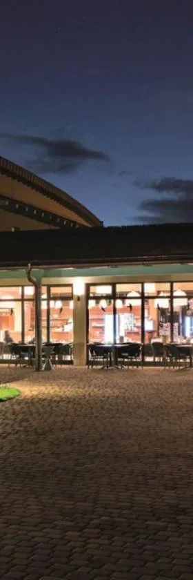 Vulkán Wellness Hotel & Camping，位于采尔德默尔克的酒店