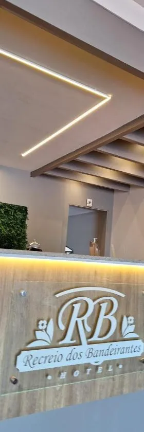 Hotel Recreio dos Bandeirantes，位于塞尔唐西尼奥的酒店