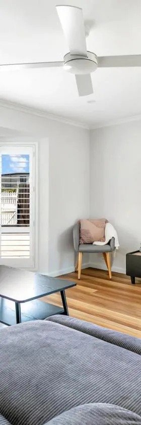 Pet Friendly 3 bedroom house with large backyard，位于Clifton Springs的酒店