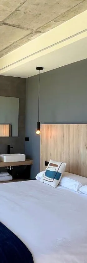 Hospedium Hotel Devalar Do Mar，位于卡马里尼亚斯的酒店