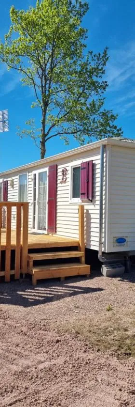 Camping Mayet-de-Montagne，位于Le Mayet-de-Montagne的酒店