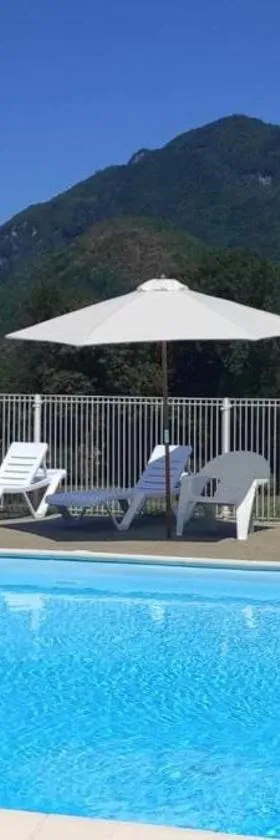 Cosy du Birdie Logement 4 pers avec piscine，位于日耶的酒店