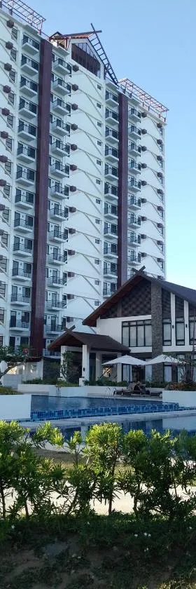 C&W Royal Oceancrest Mactan，位于Sudtungan的酒店