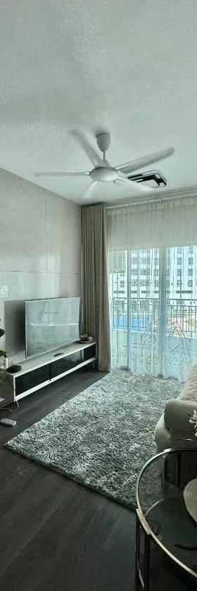 Livistona Luxe Apartment，位于Permatang Pauh的酒店