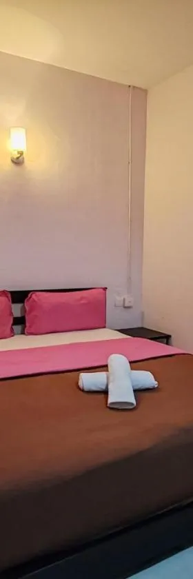 Hotel Kuang Hua Sitiawan Near To UniKL-MIMET，位于实兆远的酒店