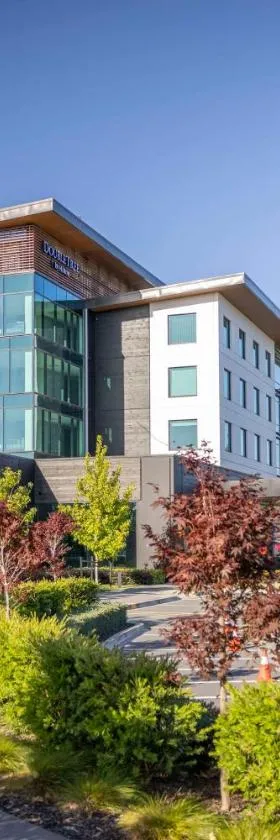 DoubleTree By Hilton Auckland Karaka，位于奥克兰的酒店