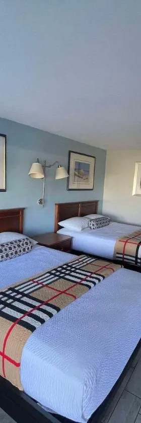 Rodeway Inn，位于莱克威尔士的酒店