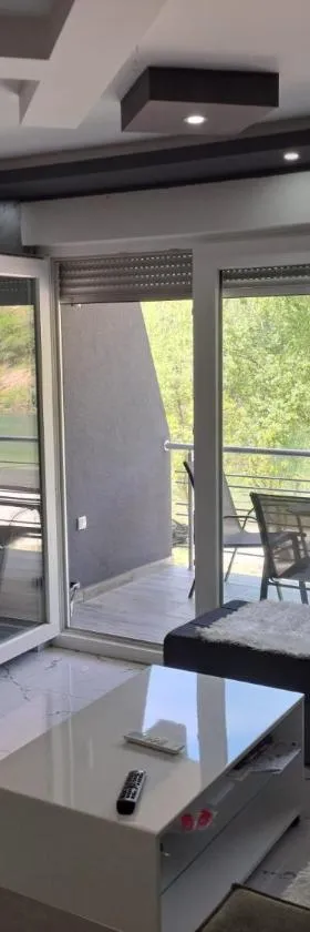 Apartment Zlatna plaža，位于Bratunac的酒店