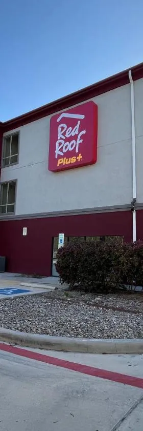 Red Roof PLUS San Antonio Northeast，位于圣安东尼奥的酒店
