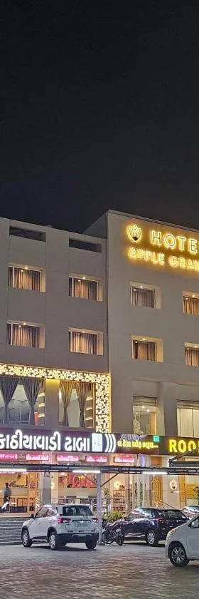 Hotel Grand Darshan Vadodara，位于巴罗达的酒店