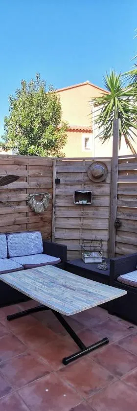 Petite maison cosy 4 couchages à 700 m de la plage，位于托尔雷莱的酒店