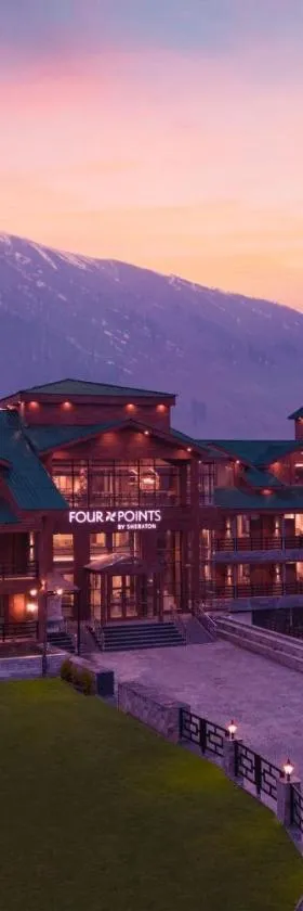 Four Points by Sheraton Sonmarg Resort，位于索纳马格的酒店
