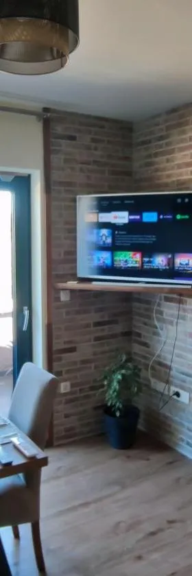 Modern apartment，位于比奥格勒·纳·莫鲁的酒店