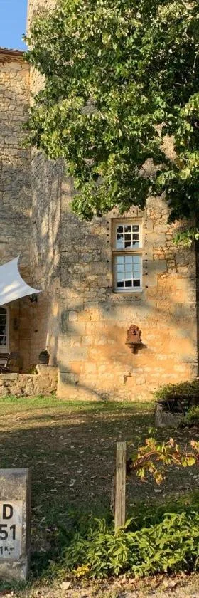 Château de Monsac，位于Monsac的酒店