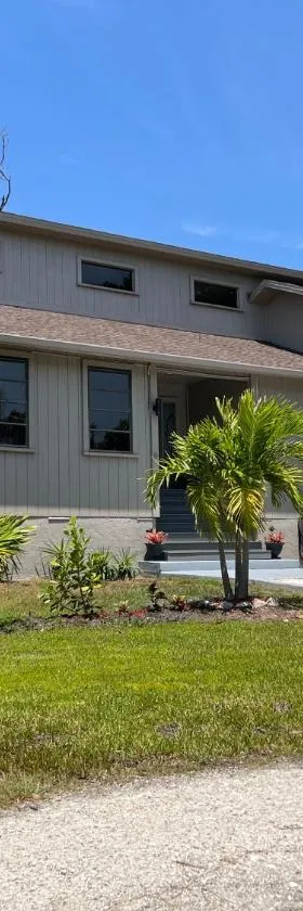 tropical bay house，位于恩格尔伍德的酒店