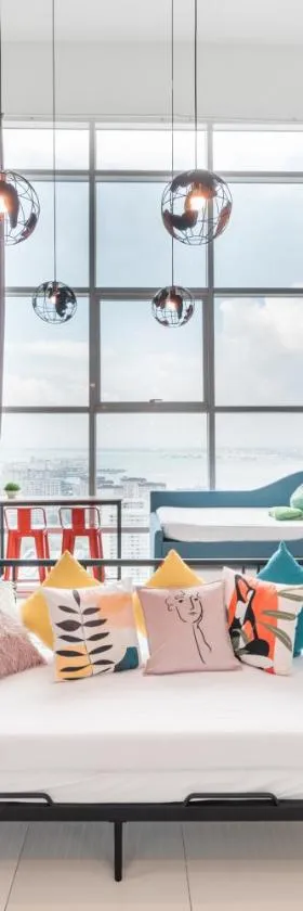 Maritime Seaview 2bedrooms 2Carparks 4-12pax，位于日落洞的酒店