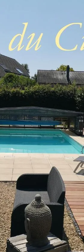 Gîte coquet 2 chambres, 2 salles de douches avec piscine, spa，位于那慕尔的酒店