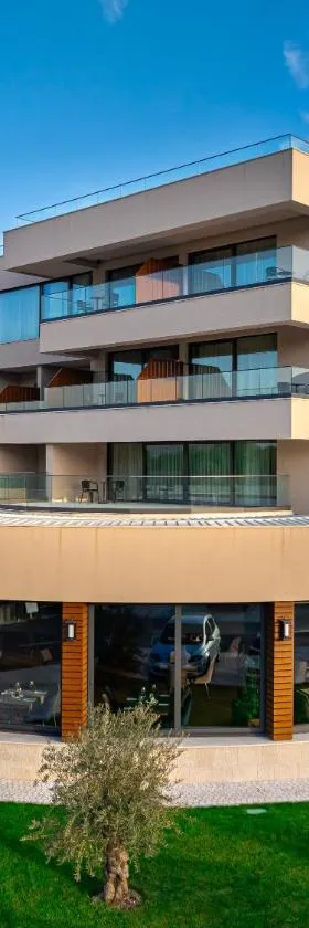 Hotel De‘Andros Virpazar，位于威尔帕扎的酒店