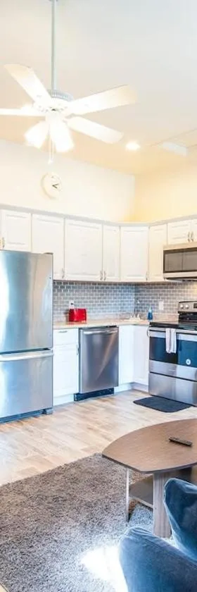 1A- Coolidge AZ 1bd fully furnished w amenities 1A，位于Coolidge的酒店