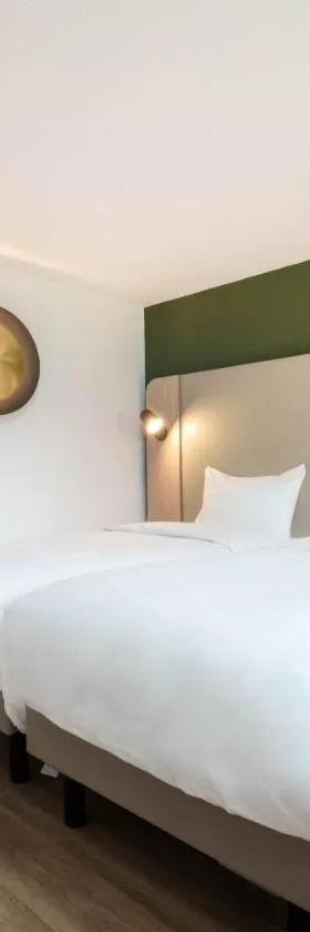 Campanile NATURE - Marne La Vallee Chelles - Villepinte，位于谢勒的酒店