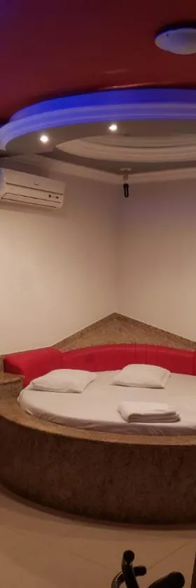 Alamo Motel，位于Bom Despacho的酒店