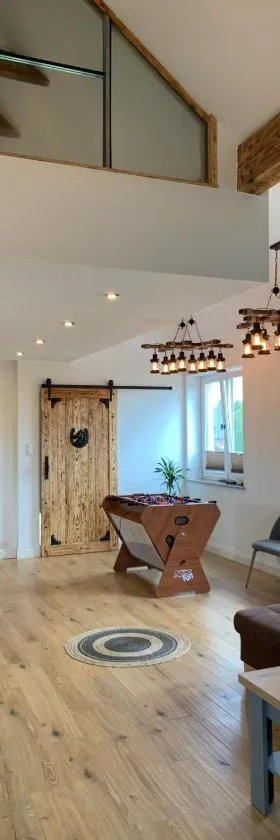 Dark Horse Apartament，位于霍伊尼采的酒店