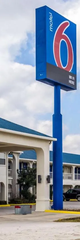 Motel 6 Seguin TX，位于塞金的酒店