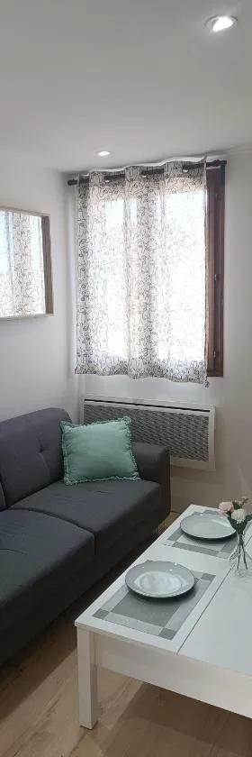 logement cosy et au calme proche Paris Aéroport CDG DISNEY ASTERIX，位于Fontenay-en-Parisis的酒店