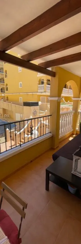 Casa Amarela Guesthouse, Algorfa，位于阿尔戈法的酒店