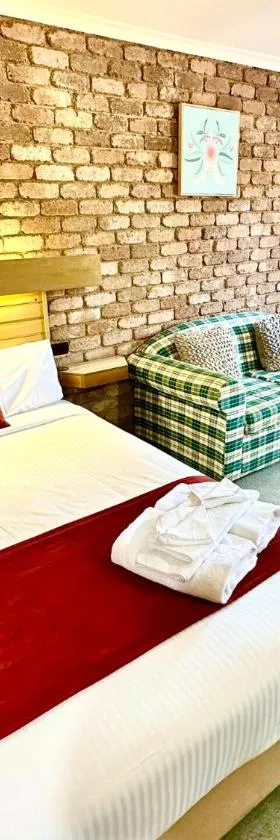 Eildon Lake Motel，位于艾尔登的酒店