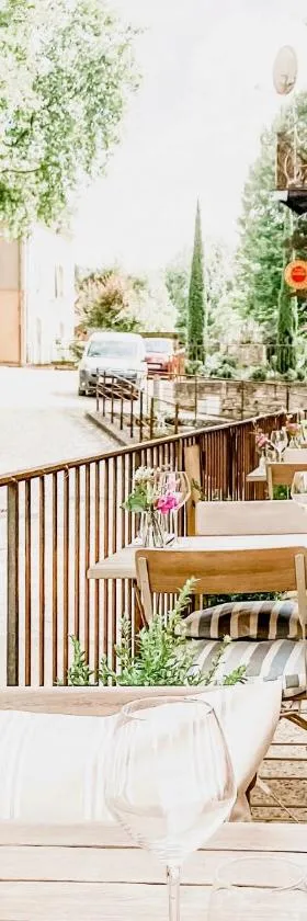 DIX Restaurant & Chambres d'hôtes, Sainte-Alvere, Dordogne，位于Saint-Alvère的酒店