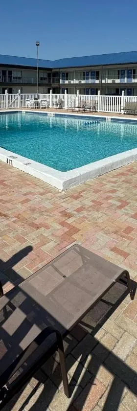 Motel 6 Englewood, FL，位于恩格尔伍德的酒店