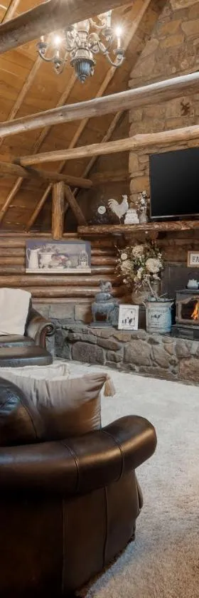 Spring Hill Farm - The Cuddly Cow，位于Alma的酒店