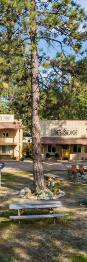 Fort Williamson Glacier Vacation Rentals，位于哥伦比亚瀑布的酒店