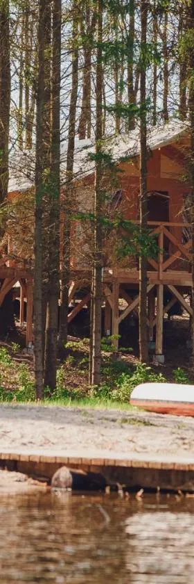 Glamping Mazury - Przystań Jeziorany，位于Jeziorany的酒店