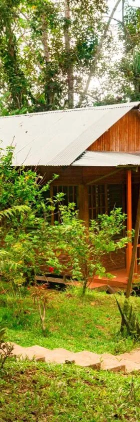 Cabañas Dechi，位于Puerto Nariño的酒店