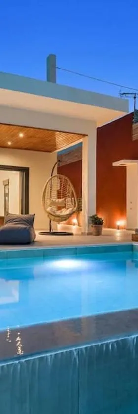 L'Maya Luxury Villa private pool, 2 Master BD, BBQ，位于Kalochorafitis的酒店