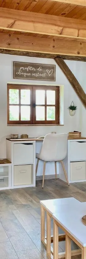 Aux petites portes du Morvan，位于Montlay-en-Auxois的酒店