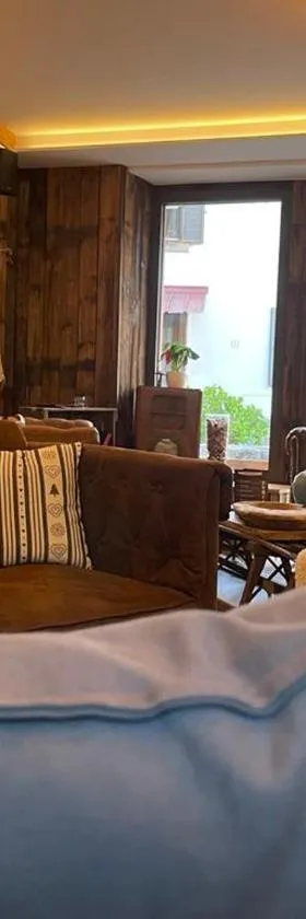 瓦涅尼餐厅酒店，位于米特拉克的酒店
