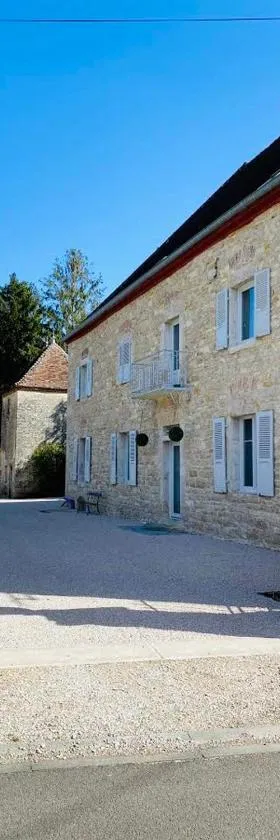 Crisoline，位于Longwy-sur-le-Doubs的酒店